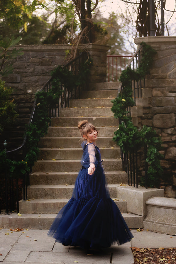Stylish Mother Daughter Outfits Photoshoot Mom And Girl Matching Dresses Constance Tween Dress Stylish Mother Daughter Outfits Photoshoot Mom And Girl Matching Dresses Constance Tween Dress