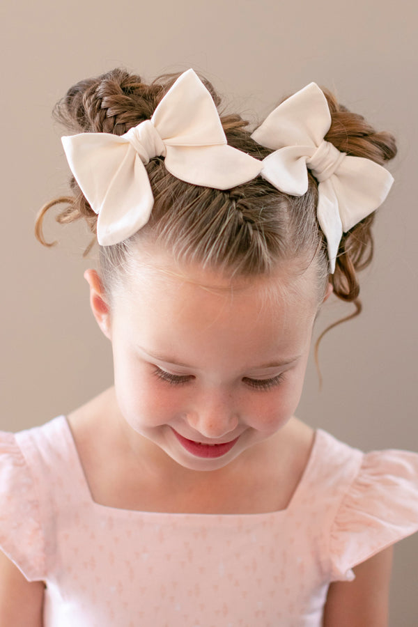 Valerie Vintage Bow