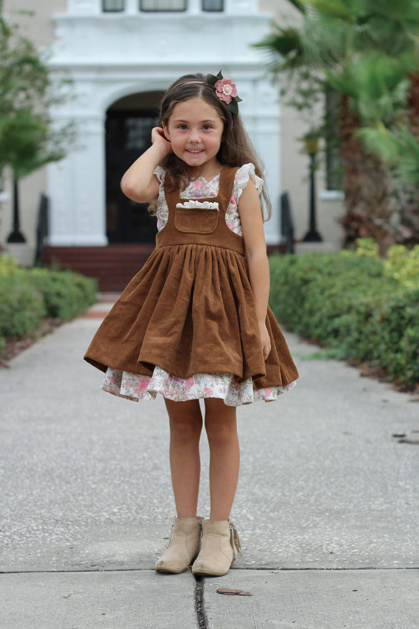 Vivi Pinafore