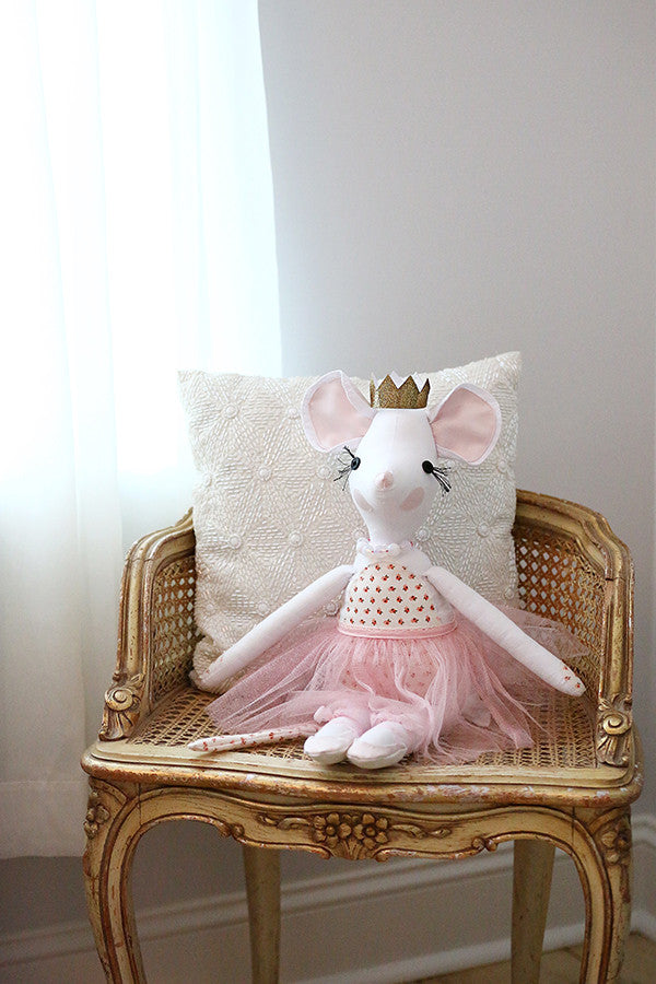 Milly Mouse 18" Stuffie Animal Pattern